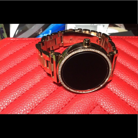 MK sofie touchscreen smart watch